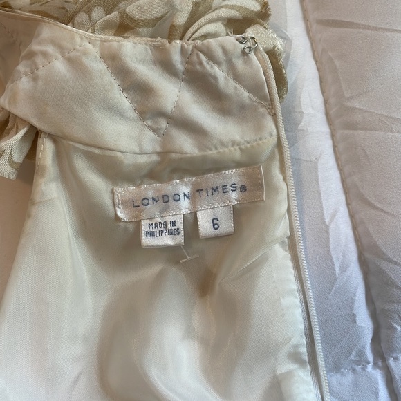 London Times halter style dress - Picture 7 of 8